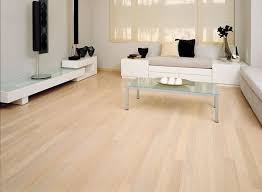 Có nên dùng sàn nhựa giả gỗ công nghiệp – Báo giá sàn