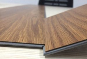 Vì sao nên sử dụng sàn nhựa hèm khóa thay cho sàn gỗ ?