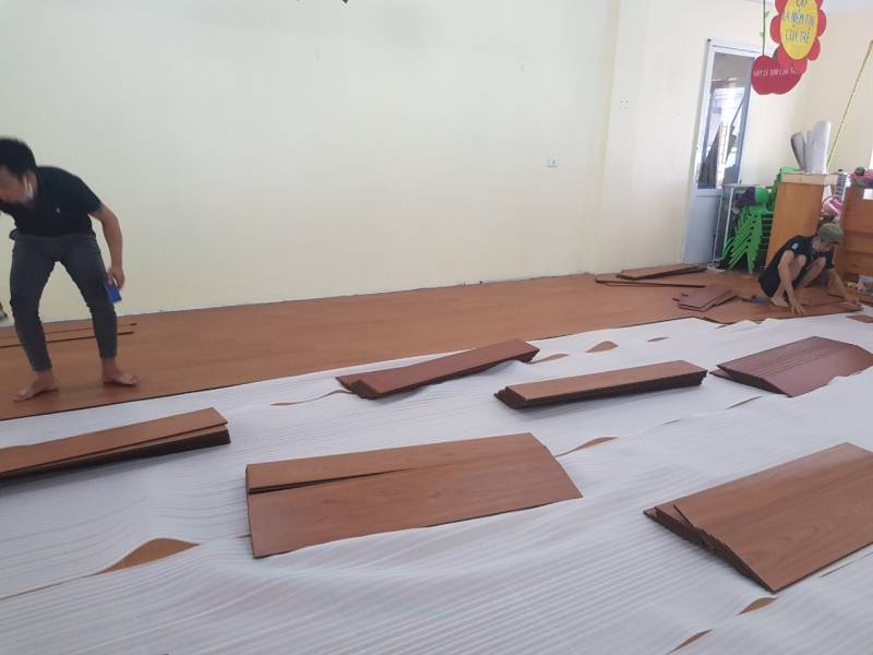 mua sàn nhựa giá rẻ tại hà nội, sàn nhựa giả gỗ giá rẻ,