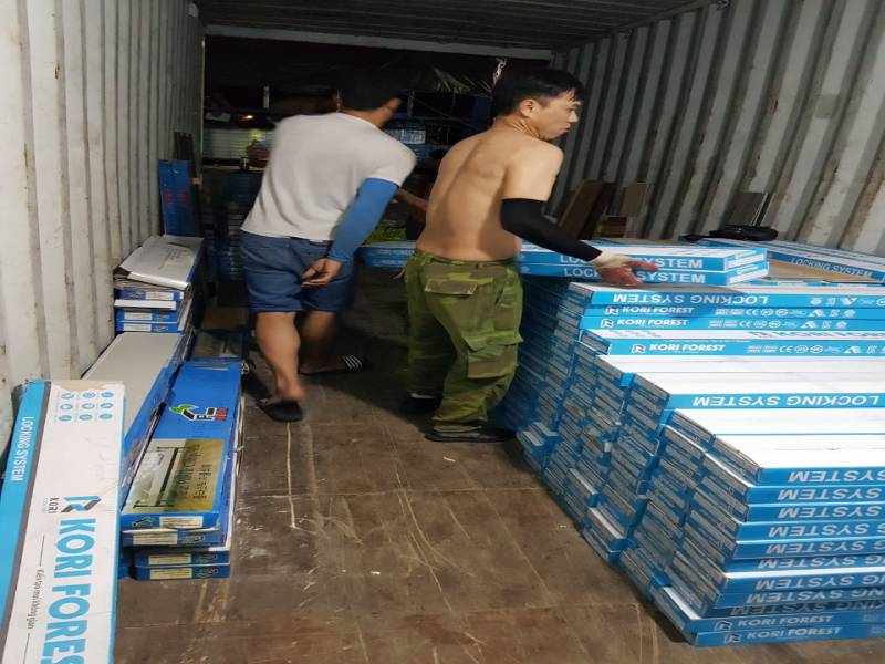 Tổng kho sàn nhựa vân gỗ giá rẻ nhất ,