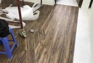 Giá sàn nhựa  – Thanh lý sàn nhựa hèm khóa spc, sàn giả gỗ dán keo