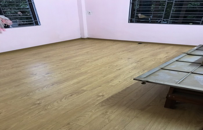 báo giá sfn nhựa tại hữu hưng, thi công sàn nhựa vân gỗ,