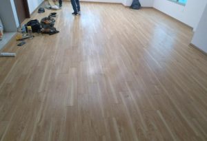 Sàn nhựa giả gỗ là gì? 5 đặc tính ưu việt của sàn nhựa hà nội