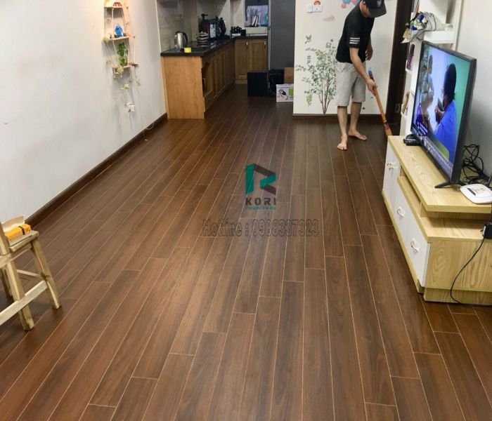 Sàn gỗ công nghiệp vân óc chó tại Hưng Yên