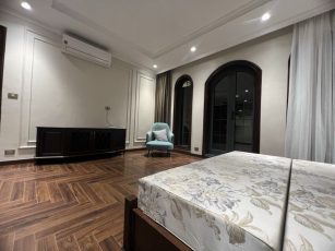 Ván sàn gỗ công nghiệp cao cấp, giá sàn gỗ công nghiệp 12mm, báo giá sàn gỗ công nghiệp,